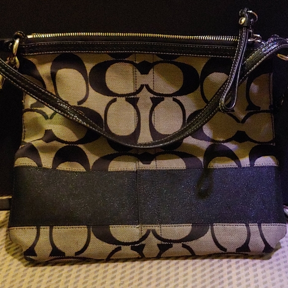 🔷Classic Coach Signature "C'" print purse - Picture 2 of 11